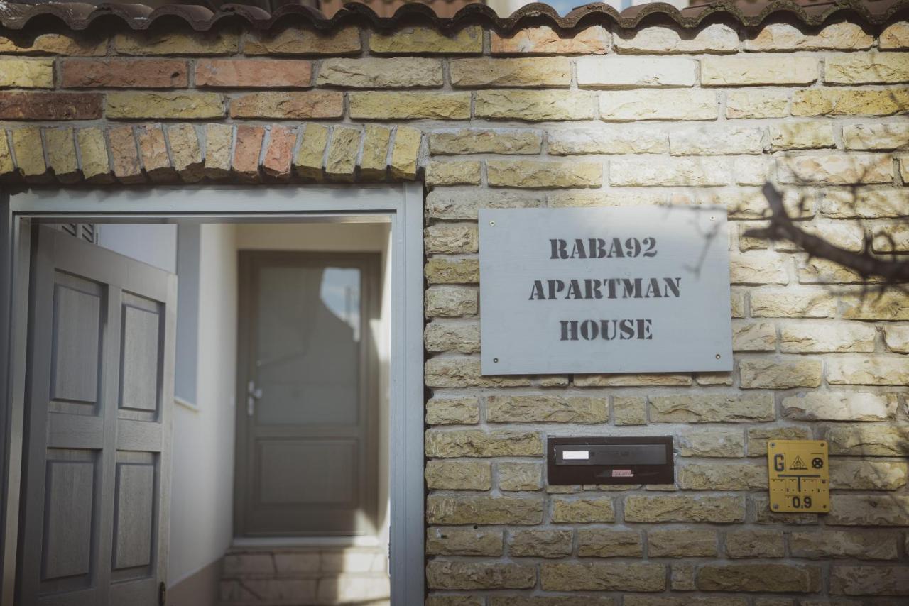 Raba92 Apartman House Exteriér fotografie